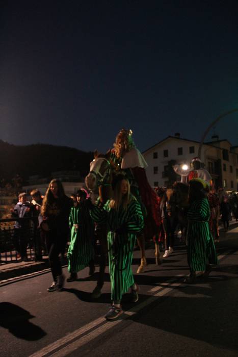 ERREGE MAGOEN DESFILEA IRURAN 2017 11 1483642436094