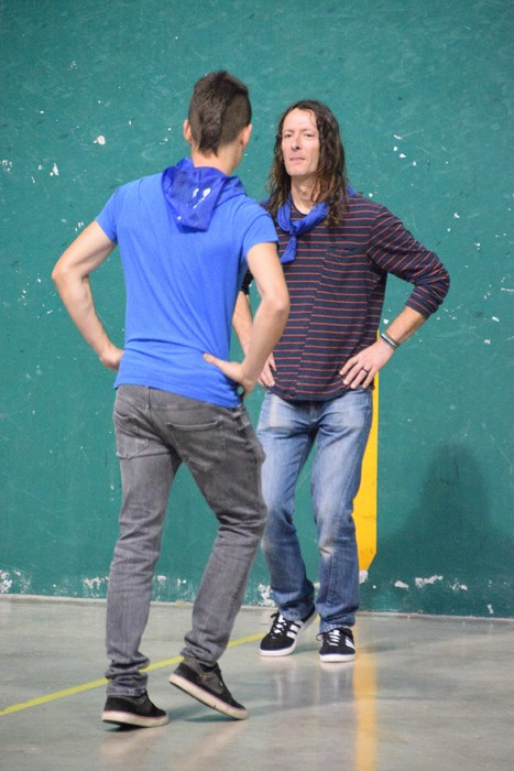 Dantzaren sokak lotuta - 26