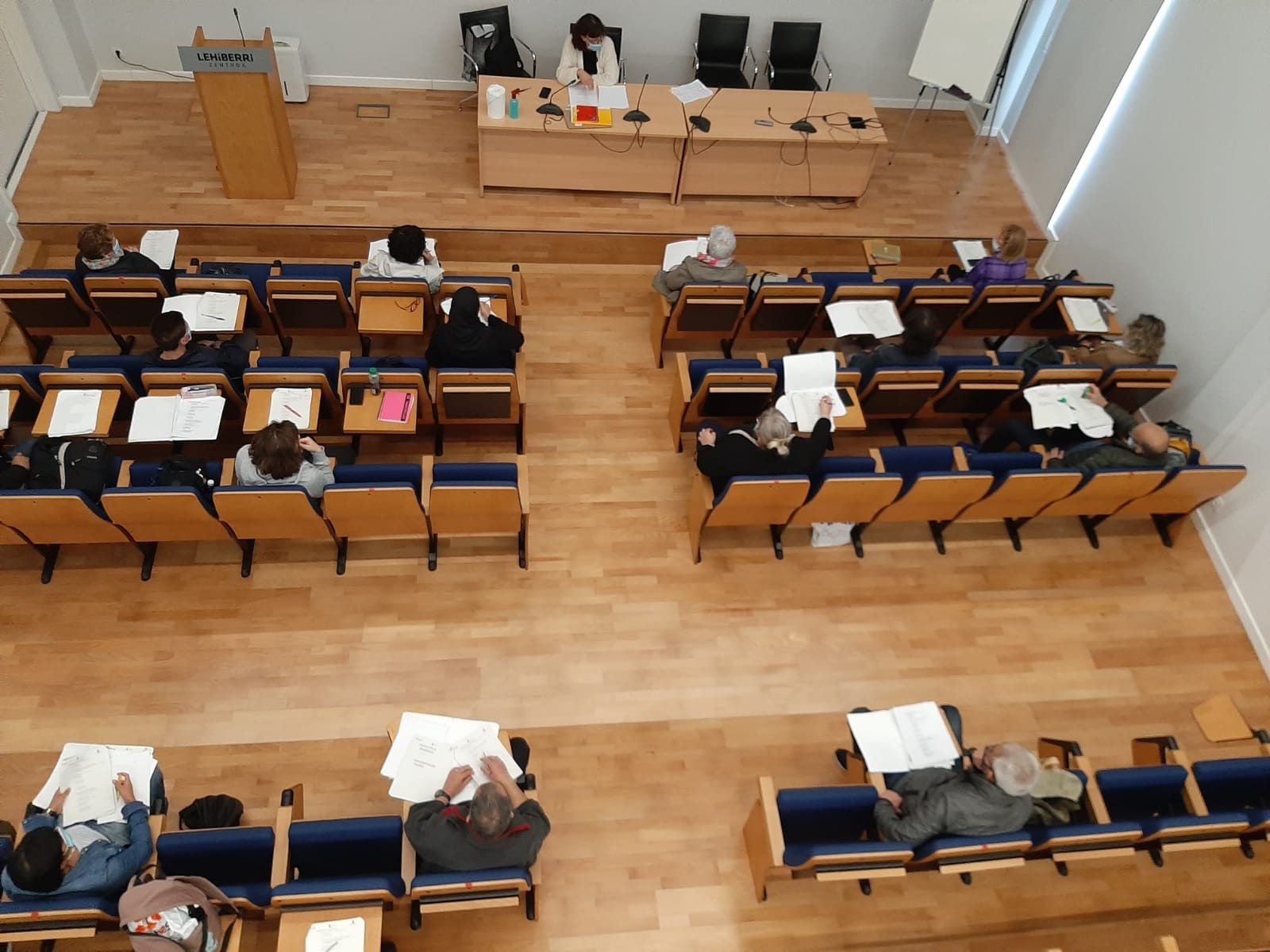 45 urtetik gorakoak laneratzea helburu