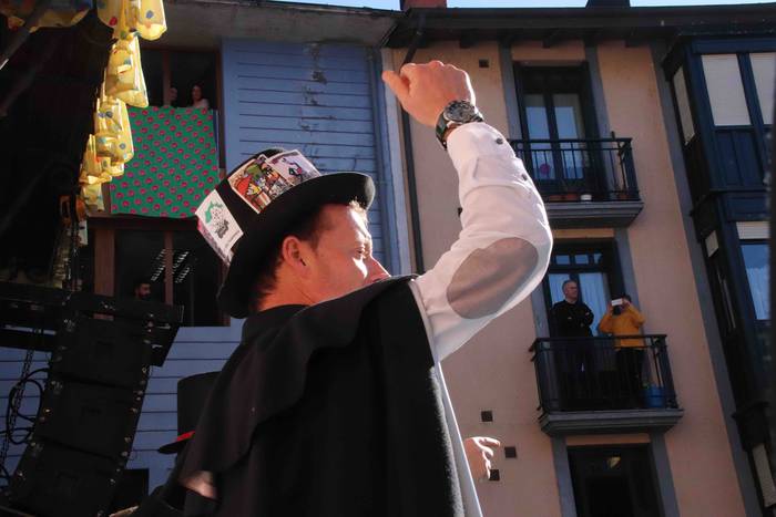 Txupinazoa balkoiko begirada 61 1582215788537