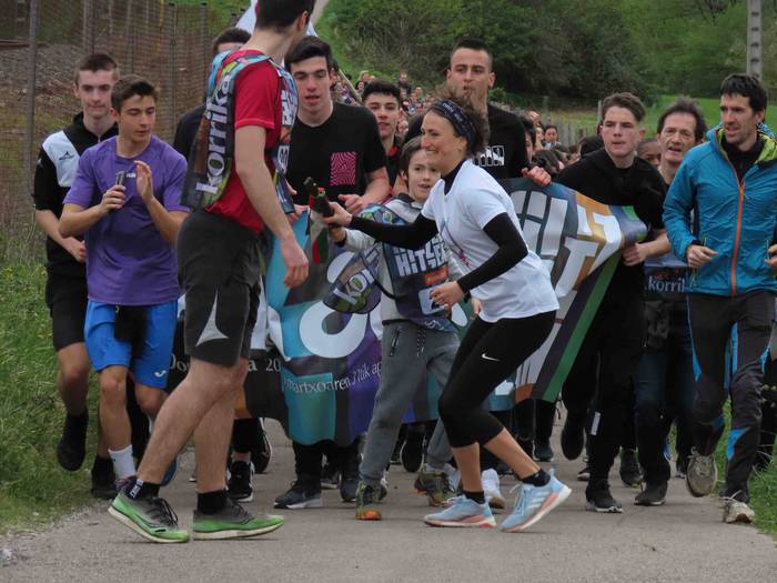 korrika, furgonetatik, Anoet 1 1649421130848