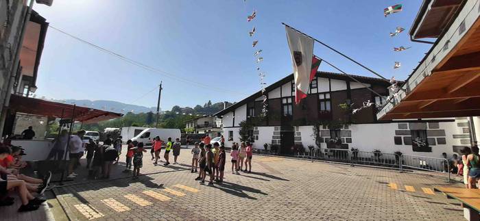 Goiazko festak. Ume jolasak. 4 1660322683677