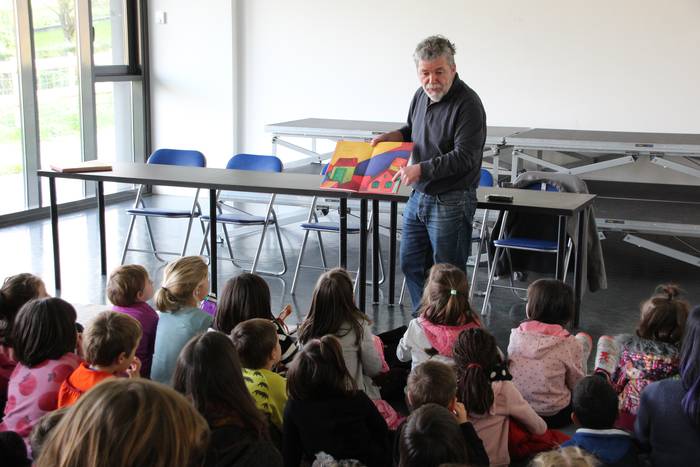 Altzoko Handia protagonista liburu aurkezpena 3 1545316381041