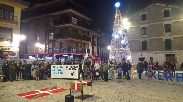 Euskal presoen alde elkartu dira