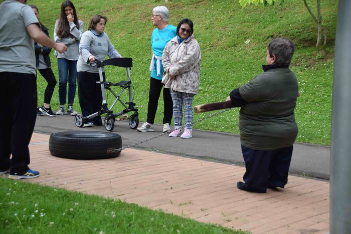 Haur eta helduen arteko II.  55 1560343252909