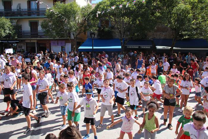 Piztu da sei eguneko festa Ibarran 17 1471949380519