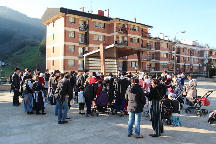 Gabon eskea eta olentzero 2015 100 1450964202769