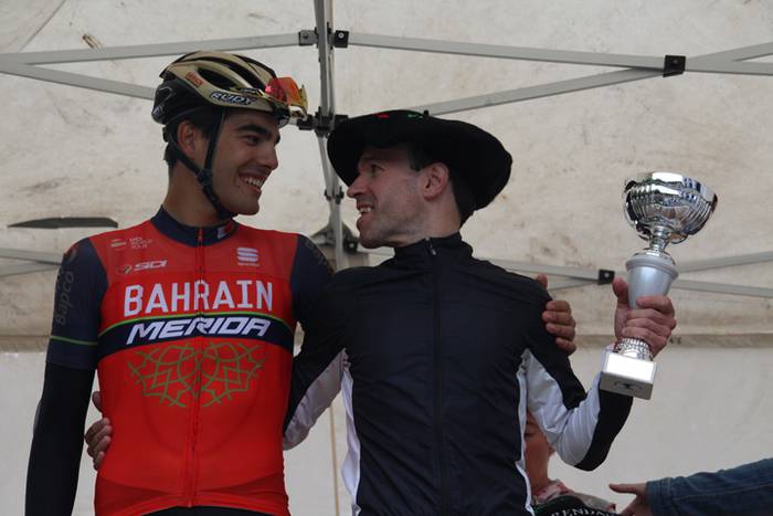 Orendaindarrek ezin, Jon And 50 1502888037446