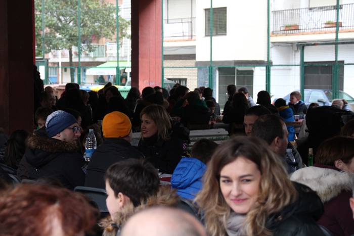 Dantzari eguna Villabonan 11 1521382782449