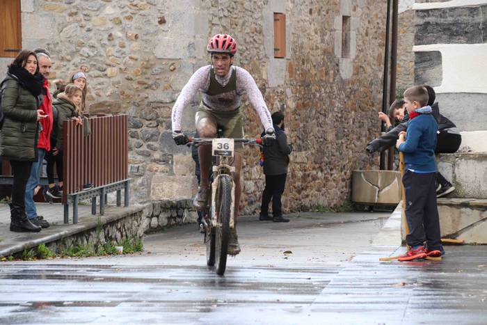 Eneko Gurrutxaga, Adunan ira 75 1574532629227