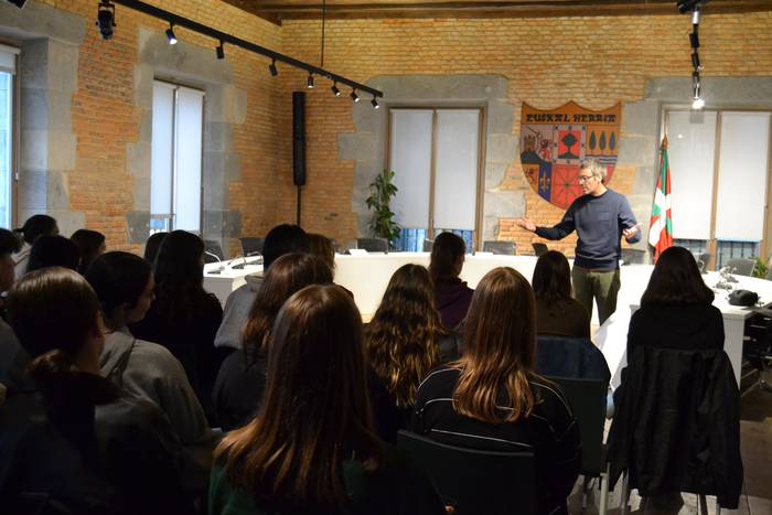 LORRAINEKO IKASLEEI HARRERA 2 1664631844572