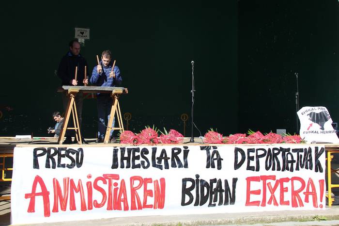 Elkartasunez jantzi da Gazte 1 1517148320174