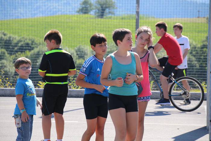 Haurrek hasi dute festa Orendainen 15 1471174671179