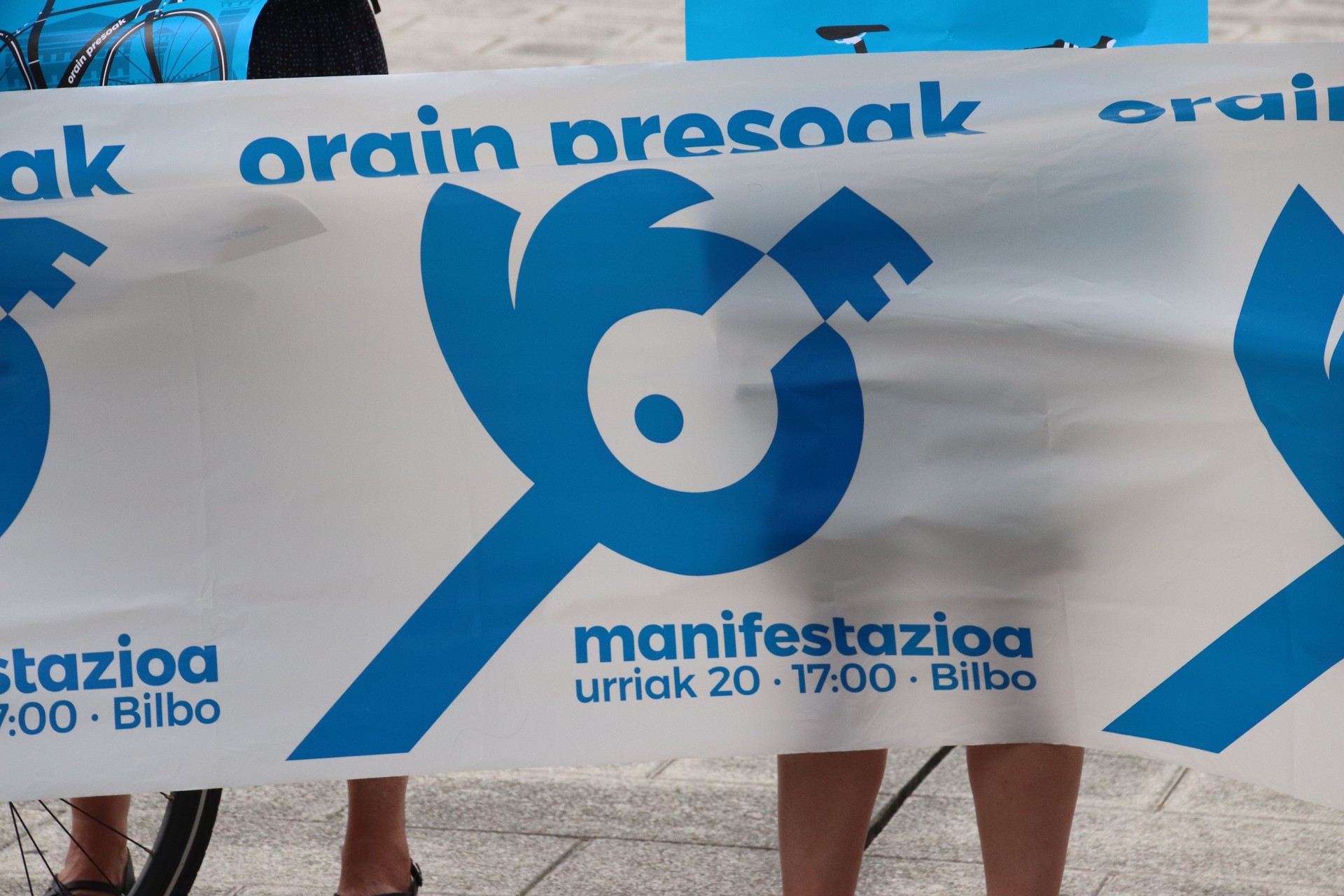 Euskal presoei elkartasuna azaltzeko ekimena