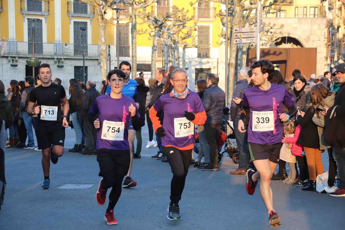 Uzturreko gurutzea lapurtu z 150 1577814020553