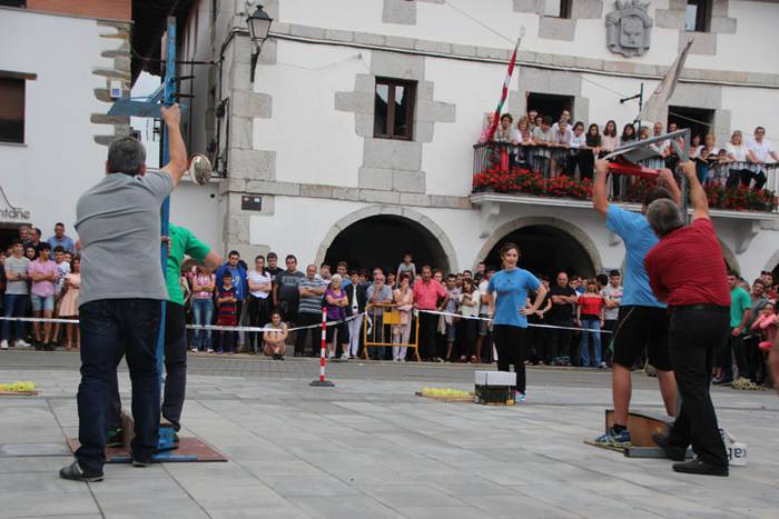 Zaldi gainean lasterka Abalt 54 1498413334680