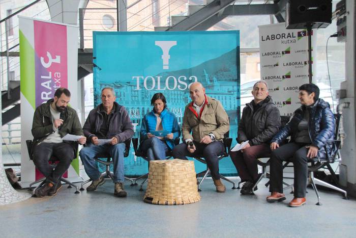 Tolosako Azokari buruzko liburuaren aurkezpena 2 1545488908916