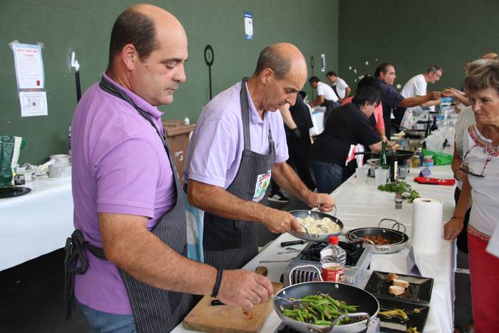 Piperrik ez da faltako igandeko azokan, Ibarran