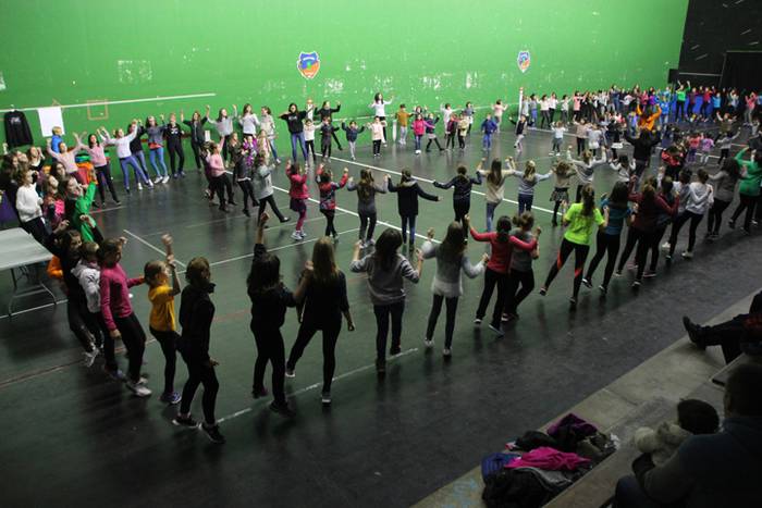 Oinkari Dantza Astea dantza gidatua 12 1479583272226