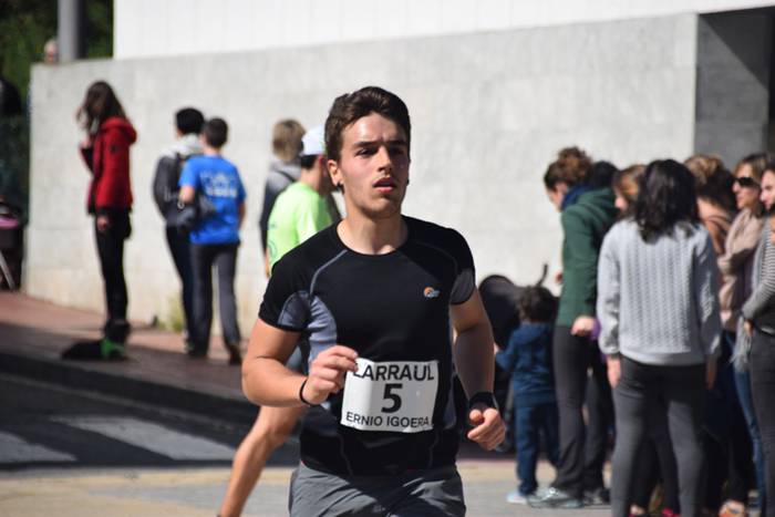 Hassan Ait Chaou eta Maitane 94 1489934116497