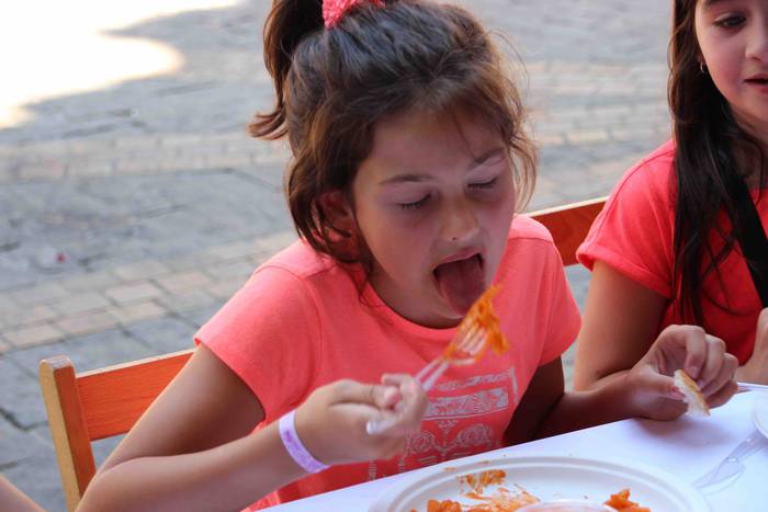 Tripa beteta, dantzan pasa d 12 1563205319344