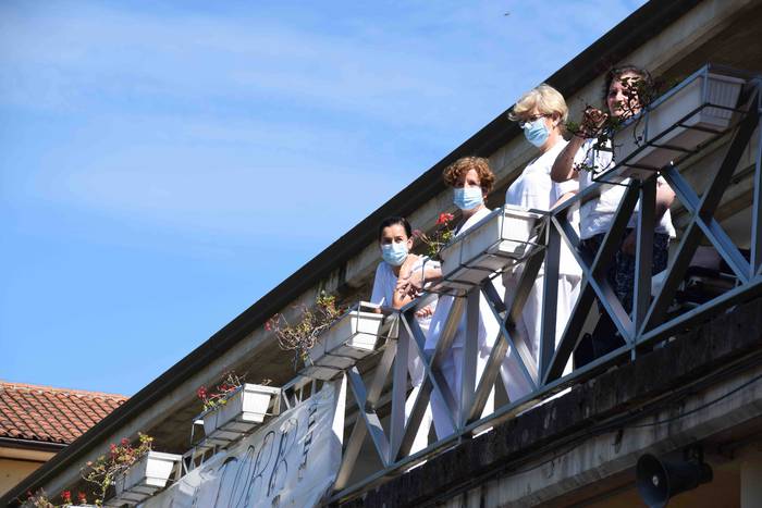 Zerbitzu publikoen aldeko mo 8 1593257974940