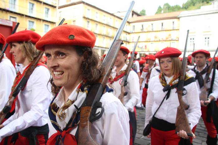 Lizarrez apaindutako kaleeta 129 1498311897013