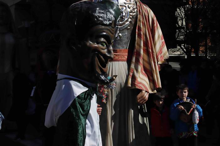 Erraldoi eta Buruhandiak Zal 49 1645883953245