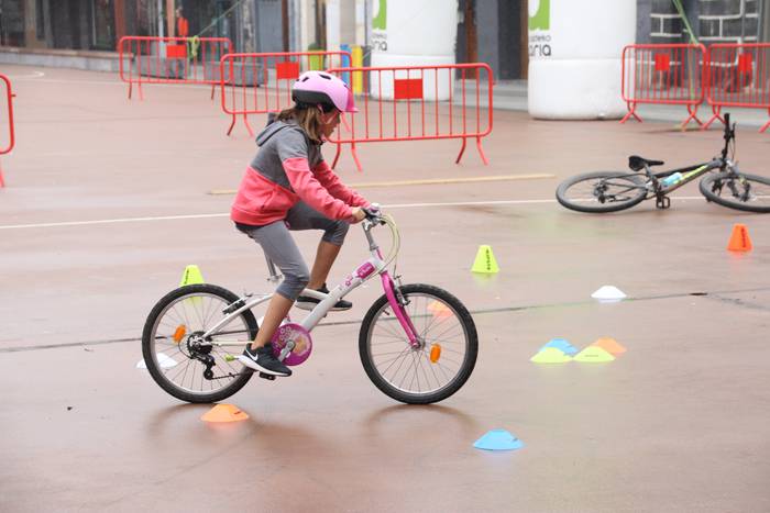 200 txirrindulari inguru, Ir 5 1570293778979