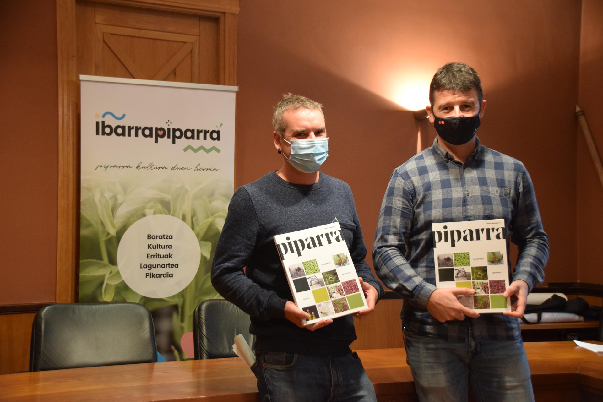 'Piparra' liburua aurkeztu du Josu Ozaita antropologoak