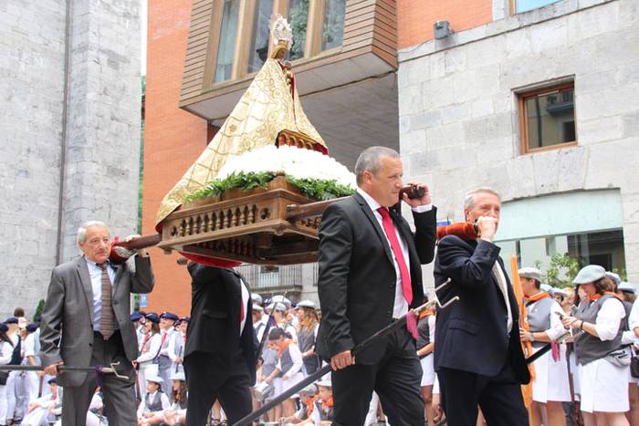 Santuek eta dantzariek poztu 41 1498312402400