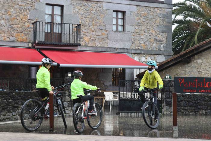 XXI. Biatloia egin dute Zizu 3 1621162195205