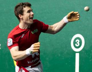 Iñaki Artolak haustura du atzamarrean