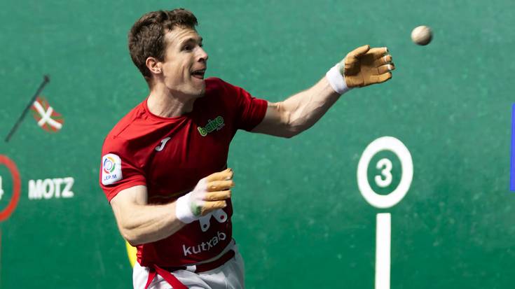 Iñaki Artolak haustura du atzamarrean