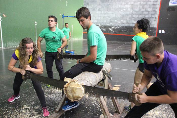 Frontoia, erakustaldiaren ba 10 1502818078648