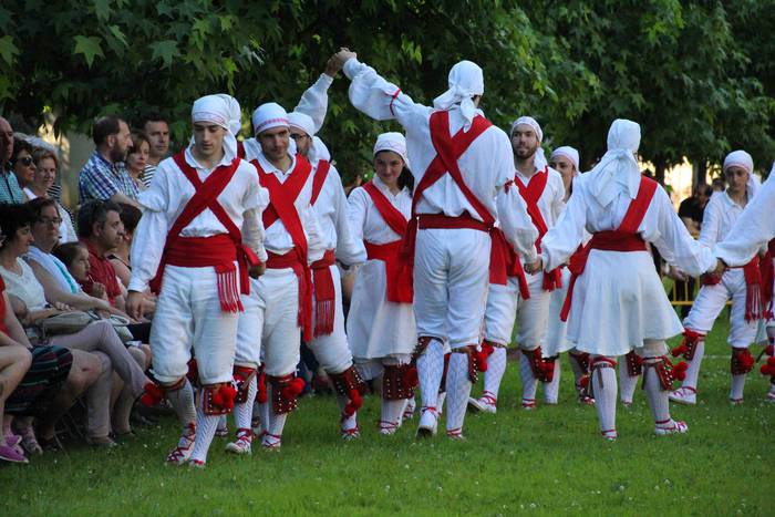 Festa hizki larriz 244 1529876006660