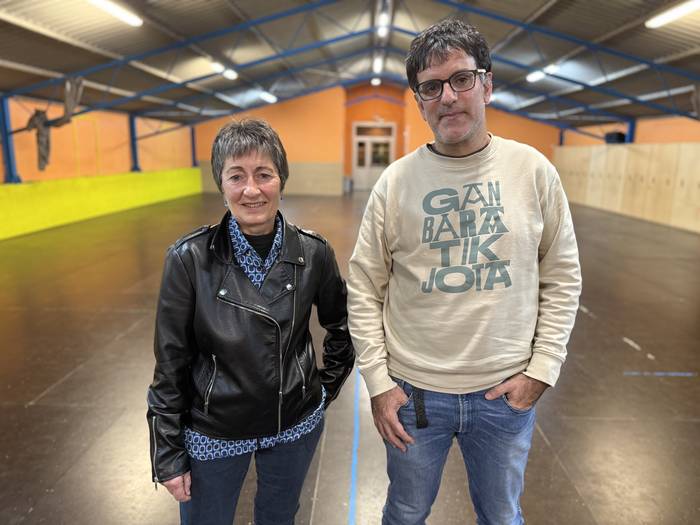 «Asmatu dugu izaera herrikoi-profesionalaren orekan»