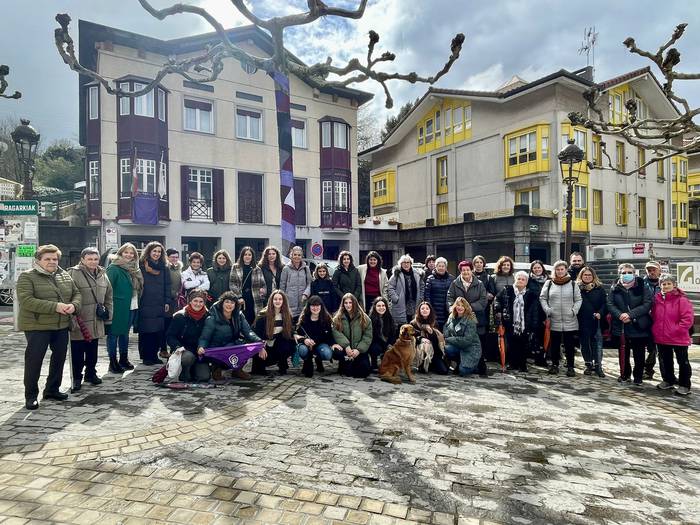 Irurako emakumeen memoria be 8 1646733687880