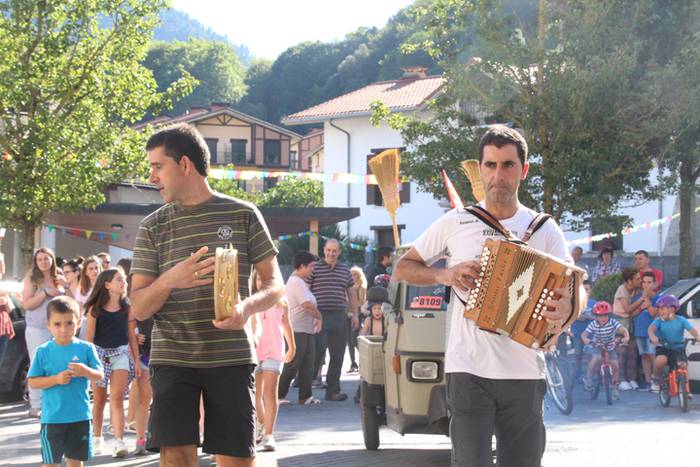 ALBIZTURKO ANDRAMARIAK 20212 17 1502558152153