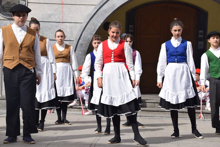 Ibarrako Dantzari Txiki Egun 4 1528547535675