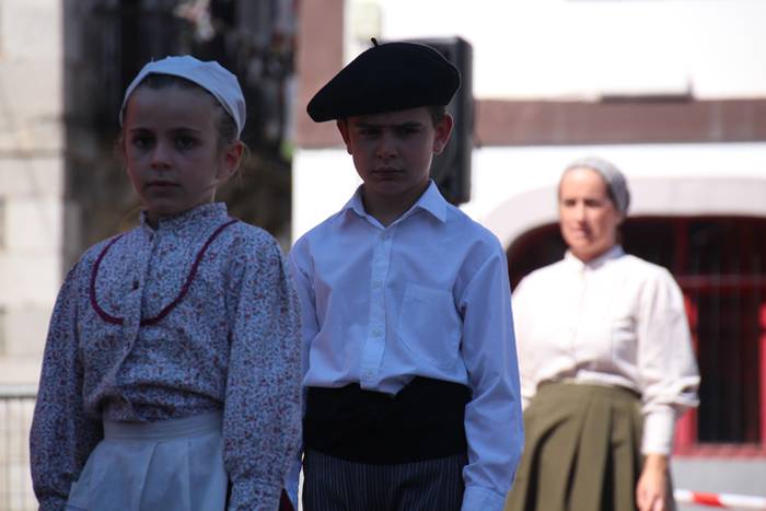 Dantza, bidania 21 1472039887817