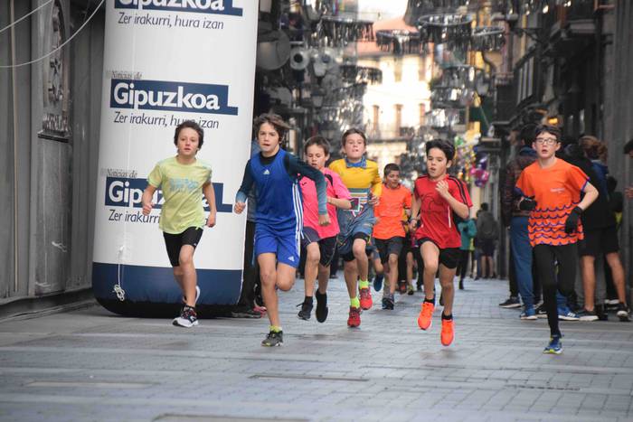 Mozorroarekin edo gabe, korrika 83 1546421552604