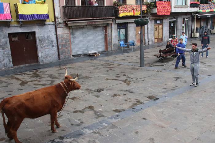 Zezenaren aurrean korrika 14 1551703547760