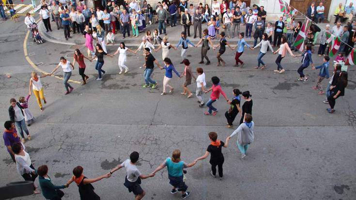 Erromeria izango du ardatz larunbateko trikitixa jardunaldiak