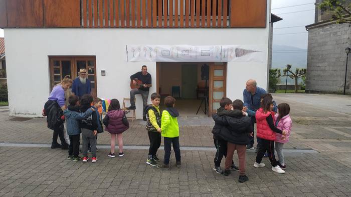 Ibarrako eta Adunako ikaslee 2 1652082007145