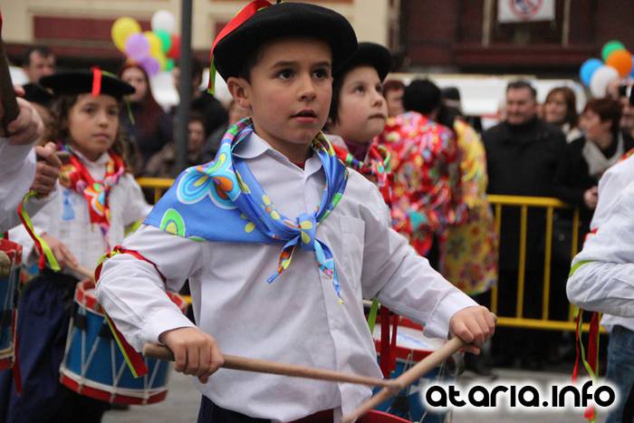 Zaldunita bezperako haur danborrada 110 1454785370264