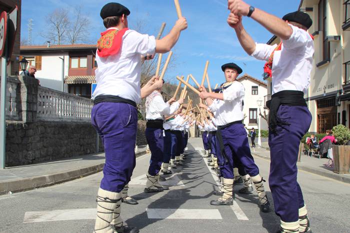 Talai dantzariak herrian zeh 41 1488122334006