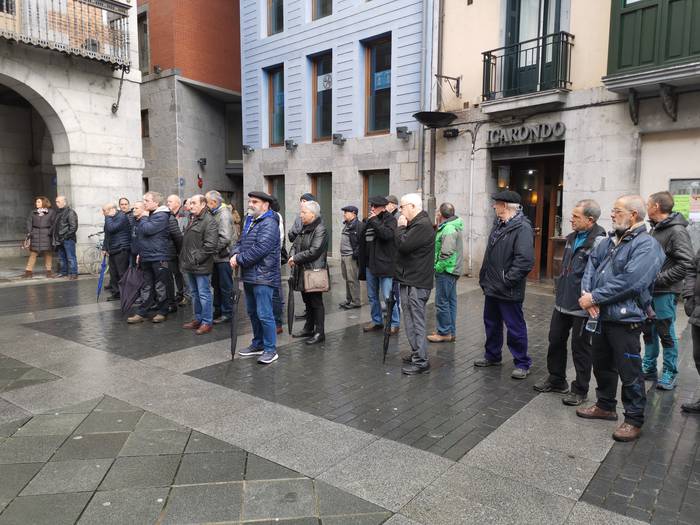 Pentsiodunak elkarretaratzea 4 1575891423171