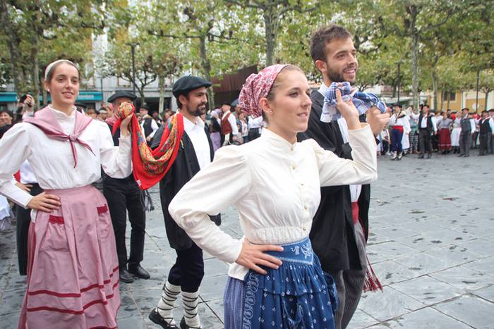 Udaberri Dantza Dezagun Tolo 121 1504963751228