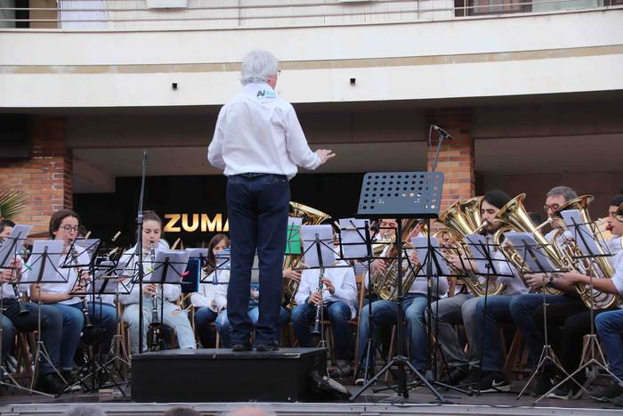 Banda Topaketa AV400Urte 32 1553970419956